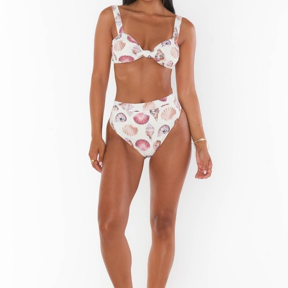 Show Me Your Mumu Aruba Top and Bali Bottom Bikini Set Size L/XL White Shells - Picture 2 of 13